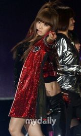 幻灯图集：09SBS电视台歌曲大典彩排现场 星光熠熠