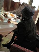 幻灯图集：“章子怡泼墨门”女主角现身揭秘真相