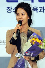 组图：宋智孝携JYJ担任韩国教育部网络宣传大使