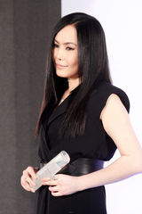 组图：江蕙预告将会退休 闻故乡支持泪眼道歉