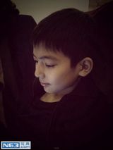 组图：景岗山与一双儿女拍亲子写真 破婚变传言