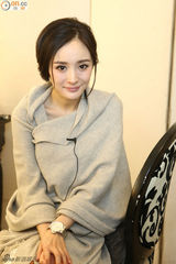 组图：杨幂大婚前捞金状态神勇 求婚不浪漫