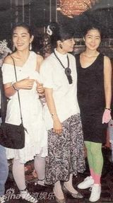 组图：凤飞飞生前与邓丽君林青霞姐妹情深