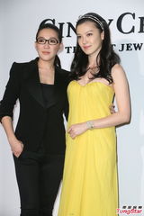 组图：林熙蕾产后复出洒泪 性感辣妈丰满迷人