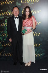 组图：林青霞典雅亮相活动 徐子淇白裙显高贵