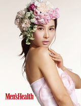 高清组图：情色片《后宫》主演时尚写真展多样滋味