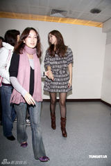 幻灯图：侯佩岑录节目避谈婚讯 吴宗宪代媒体恭喜