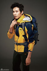 高清组图：元斌拍户外服写真柔中带刚帅气逼人