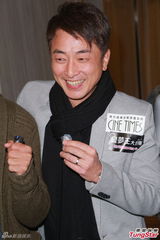 组图：HKTV复活将推流动电视 元华唐宁展笑颜