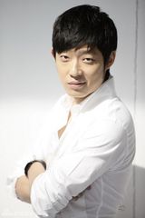 组图：韩立时尚写真 青春阳光帅气十足