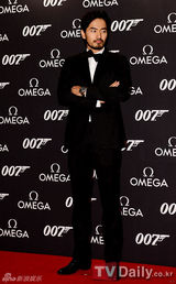 组图：韩星金宣儿权相佑等出席名表上市活动