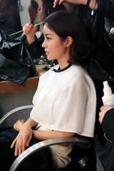 组图：韩星成宥利拍摄时尚大片 幕后花絮照曝光