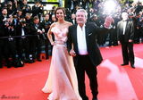 组图：戛纳电影节闭幕式红毯 章子怡走光