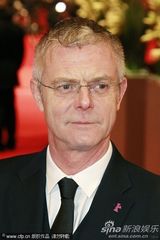 组图：《特别响，非常近》柏林首映童星可爱抢镜