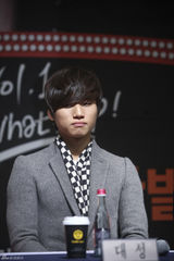 高清图：韩星大成吴满锡等新剧《whats up》记者会