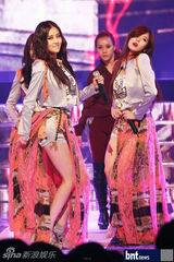 组图：泰蒂徐连续两周拿到《M CountDown》冠军