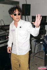 组图：陈奕迅杨千嬅等好友齐聚音乐会彩排