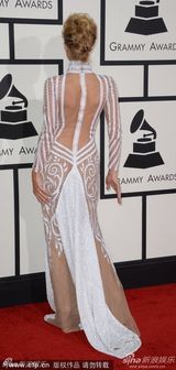 组图：帕里斯-希尔顿侧开透视白裙背腿及臀全裸