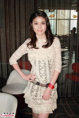 组图：陈慧琳将缺席乐坛颁奖 有望年底出新碟