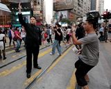 组图：34岁港男子传神模仿金正恩引路人狂拍