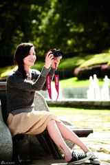 高清图：小宋佳服饰写真 着白色软呢大衣秀美腿