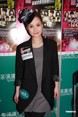 组图：张敬轩手指发黑 阿娇曝阿Sa为省钱吃出胃病