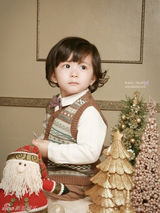 幻灯：韩国混血童星Mason圣诞写真 大眼睛灵动可爱