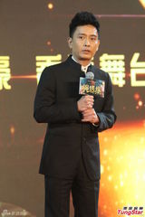 组图：黄晓明拒春晚邀约 吕佳容爆乳陈乔恩偷瞄