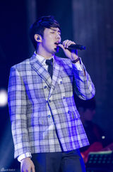 高清组图：2AM香港火热开唱 个人舞台技压全场