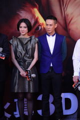 组图：众主创现身《逃出生天》活动现场