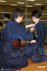 高清图：林宥嘉受柯南影响学习剑道 重温儿时记忆