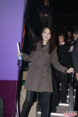 组图：容祖儿个唱落幕 甜蜜宣告刘浩龙一路相伴