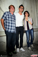 组图：郑元畅初执导演筒 自嘲属神经质型