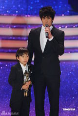 幻灯：香港金像奖现场 李治廷获最佳新人奖