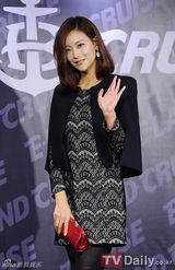 组图：韩星李清雅AfterSchool等参加游艇出航仪式