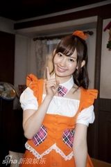组图：AKB48小嶋阳菜出演深夜剧 饰魔法学院劣等生