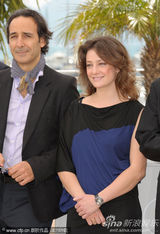 幻灯：蒂姆-伯顿携评委团亮相 金赛贝尔乔凡娜比美