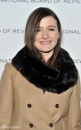 国家评论协会奖晚宴 贝尔和阿弗莱克夫妇亮相(组图)