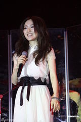 组图：阎奕格为演唱会彩排 现场大秀钢琴才艺