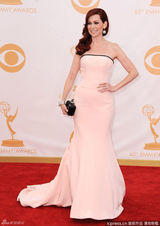 组图：第65届电视艾美奖红毯明星