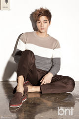 高清图：韩星金智勋拍写真 微露胸肌展致命诱惑