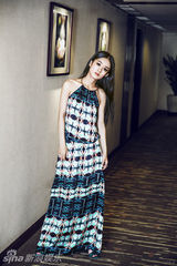 组图：赵丽颖杂志大片变身时尚摩登女郎