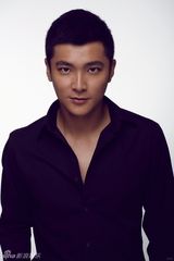 组图：新晋小生李佑安全新写真曝光 显偶像魅力