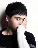 组图：高云翔卖萌有绝招 假期九连拍秘笈公开