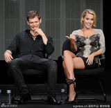 组图：《始祖家族》记者会 克劳斯帅气出镜