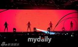 组图：韩团brown eyed girls办19禁演唱会大玩性感