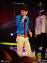 组图：好声音张玮Q版潮人造型逗趣喜人