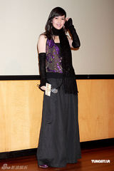 幻灯图集：周慧敏热衷慈善 高贵优雅不失性感