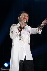 幻灯组图：快男300强突围赛首场 9位选手晋级60强