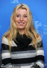 高清：《都灵之马》发布会 导演贝拉-塔尔眼神犀利